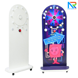 เช่าเกมส์วงล้อไฟฟ้าตั้งพื้น แบบปุ่มกดแรนดอม ไฟวิ่งวนพร้อมเสียง ขนาด (W)70 x (D)35 x (H)156 ซม.