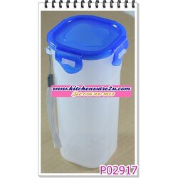 P02917 ขวดน้ำ ทรงสี่เหลี่ยม ฝาล๊อค พร้อมสายคล้อง ราคาส่งต่อ 1 โหล (คลิ๊กที่สินค้าเพื่อดูรายละเอียด)