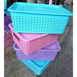 P10674 ตะกร้าฉลุมีฝา (21*27*10 cm) สีหวาน ขายดีมาก ราคาส่งต่อ 1 โหล:12 ใบ ขายส่งตะกร้ามีฝา