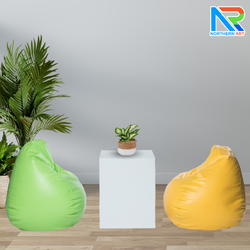 เช่าชุดโต๊ะกลางทรงกล่อง หุ้มหนังทั้งตัว พร้อมเก้าอี้ Beanbag ทรงหยดน้ำ 2 ตัว