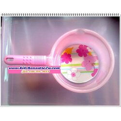 P03011 ขันน้ำด้าม พิมพ์ฟอยด์ เกรดเอ ราคาส่งต่อ 1 โหล (คลิ๊กที่สินค้าเพื่อดูรายละเอียด)