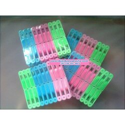 P03689 กิ๊ฟหนีบผ้า แพคละ 20 ตัว หนีบแน่น ราคาส่งต่อ 1 โหล : 12 อัน (คลิ๊กที่สินค้าเพื่อดูรายละเอียด)