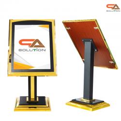 เช่าโปสเตอร์สแตนสีทอง ขนาด A1 โชว์งานพิมพ์ 1 ด้าน ฐานเสริมหิน มั่นคง