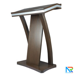 โพเดียมไม้ ยืนคู่ สีโอ๊คเข้ม ขนาด (W)90 x (L)50 x (H)120 cm. ตกแต่งแถบลามิเนตสีเงินเงาTOPและเสาข้าง