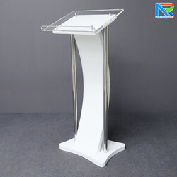 โพเดียมไม้ สีขาว ขนาด (W) 50 x (L) 40 x (H) 120 cm. พร้อมเสาสแตนเลสคู่ TOP เอียง อะคริลิคใส ติดหมุด