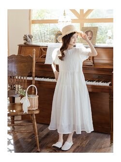 เดรสยาวแขนตุ๊กตาสีขาวครีมผ้าทอลายในตัวลายทาง กระโปรงระบายบานปลาย