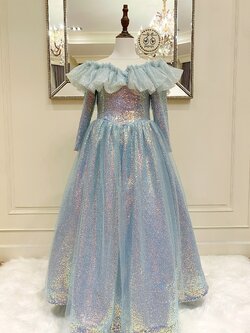 เดรสออกงานราตรียาวแขนยาว สีทิฟฟานี่บูล ผ้าปักเลื่อมทั้งชุด ดีเทลช่วงบนจับเดรปรอบไหล่