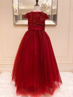 เดรสออกงานราตรียาวแขนล้ำ สีแดงเลือดนก (งานไฮพรีเมี่ยม) ด้านบนปักเลื่อม ช่วงกระโปรงผ้าโปร่งซอฟท์ๆ ละมุน