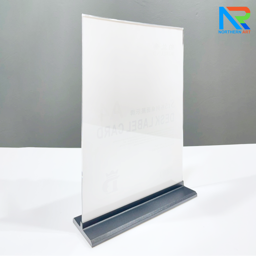 ป้ายตั้งโต๊ะ อะคริลิค ฐานพลาสติก สีดำ ขนาด A4 โชว์งานพิมพ์ได้ 2 หน้า ถอดประกอบได้