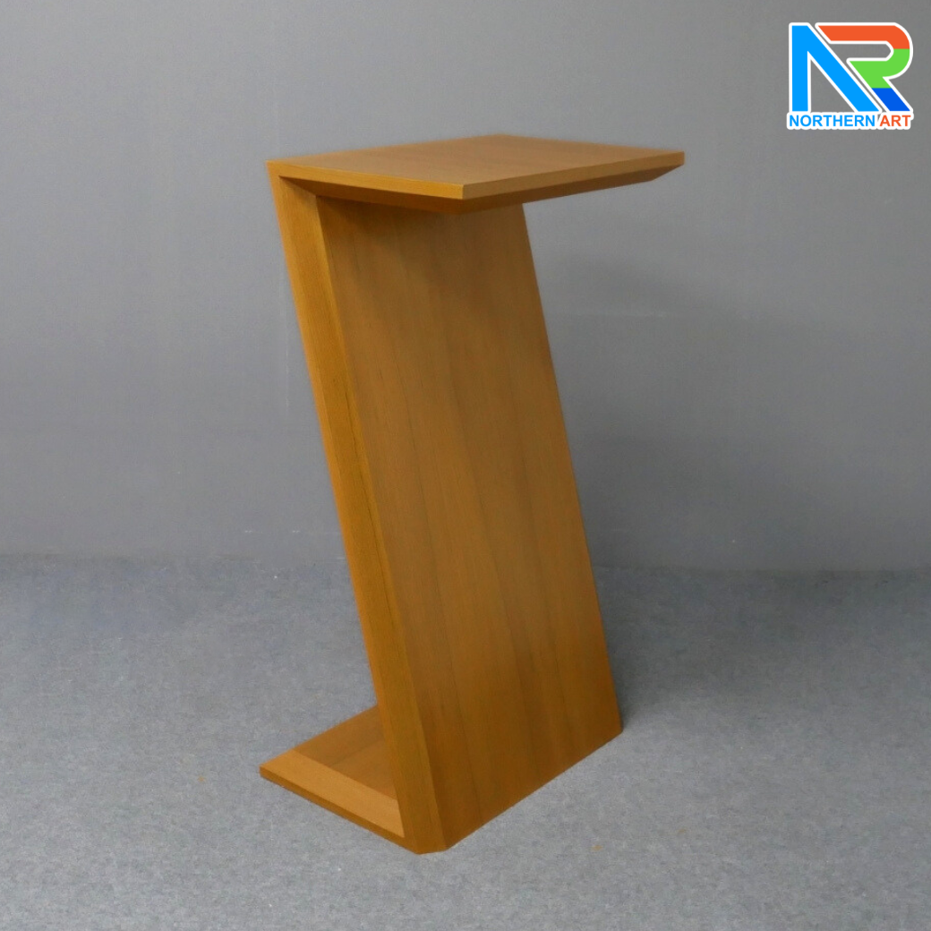 โพเดียมไม้ สีสัก ทรง Z ขนาด (W)60 x (L)40 x (H)110 ซม. แข็งแรง ทรงสวย เหมาะสำหรับการนำเสนอทุกโอกาส
