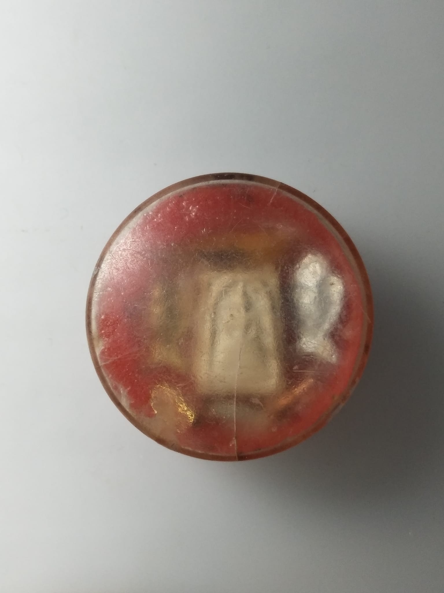 G603 สีผึ้ง