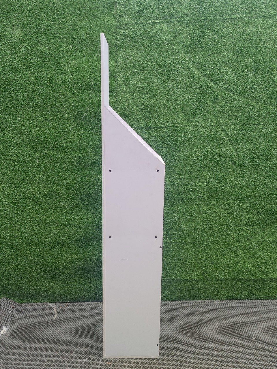 เช่าชั้นวางสินค้าพลาสวูด 2 ชั้น ขนาด (W)24 x (D)24 x (H)130 ซม. พร้อมงานพิมพ์ พลาสวูดหนา 8 มม.