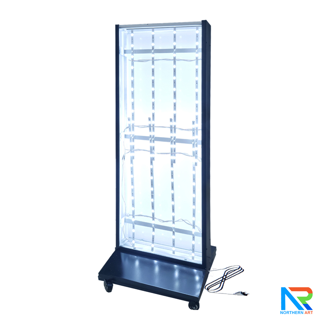 ตู้ไฟ LED ตั้งพื้น ฐานSLOPE ขนาด 60x160 ซม.โครงเหล็กพร้อมแผ่นซิงค์ สีดำ แผ่นอะคริลิค 2 แผ่น โชว์งานพิมพ์ 2 ด้าน มีล้อเลื่อน เคลื่อนย้ายสะดวก