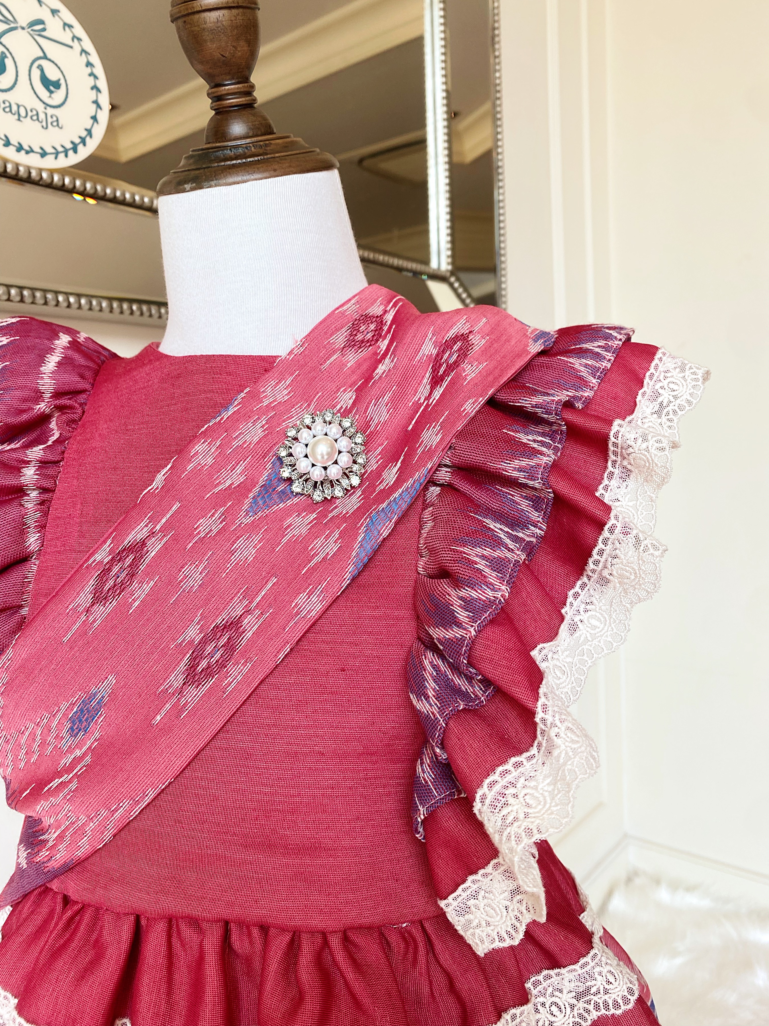 (เซต 4 ชิ้น) ชุดไทยแบรนด์ Chabafah รุ่น "ศิรินภา" สีแดง