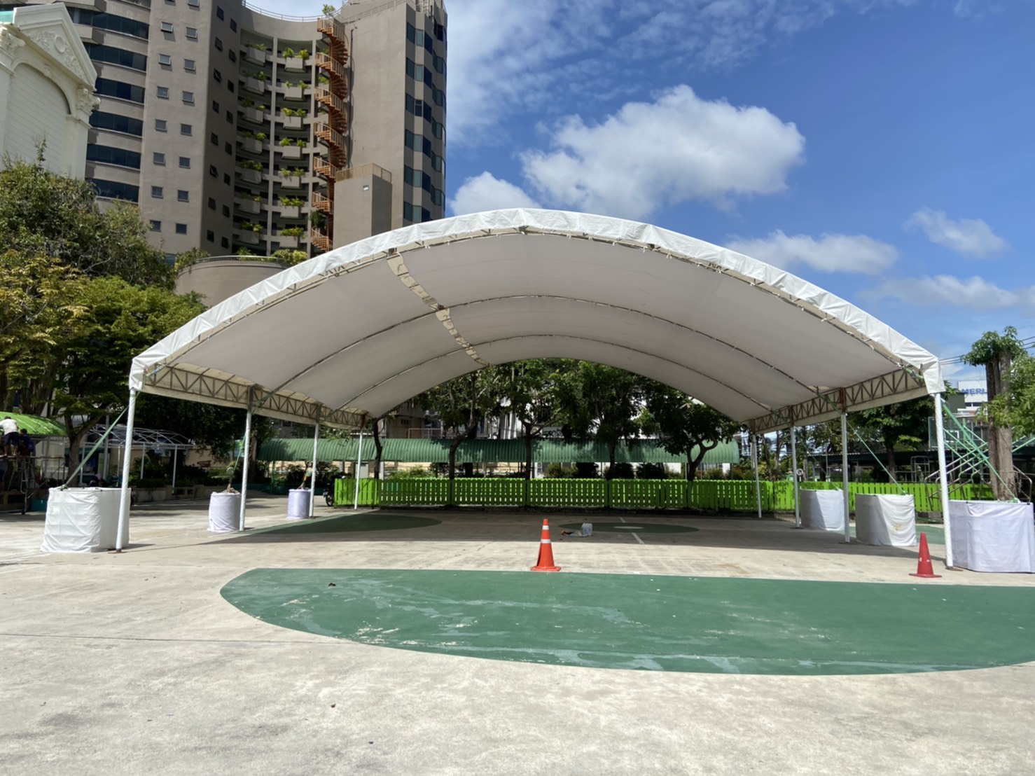 เต็นท์โดมขนาดใหญ่ กว้าง 15 เมตร เหมาะสำหรับงานแสดงสินค้า งานพิธีใหญ่ๆ