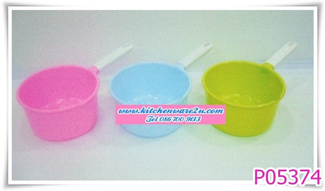 P05374 ขันน้ำพร้อมด้าม สีหวาน 007 (ราคาส่งต่อ 12 ใบ คลิ๊กที่สินค้าเพื่อดูรายละเอียด)