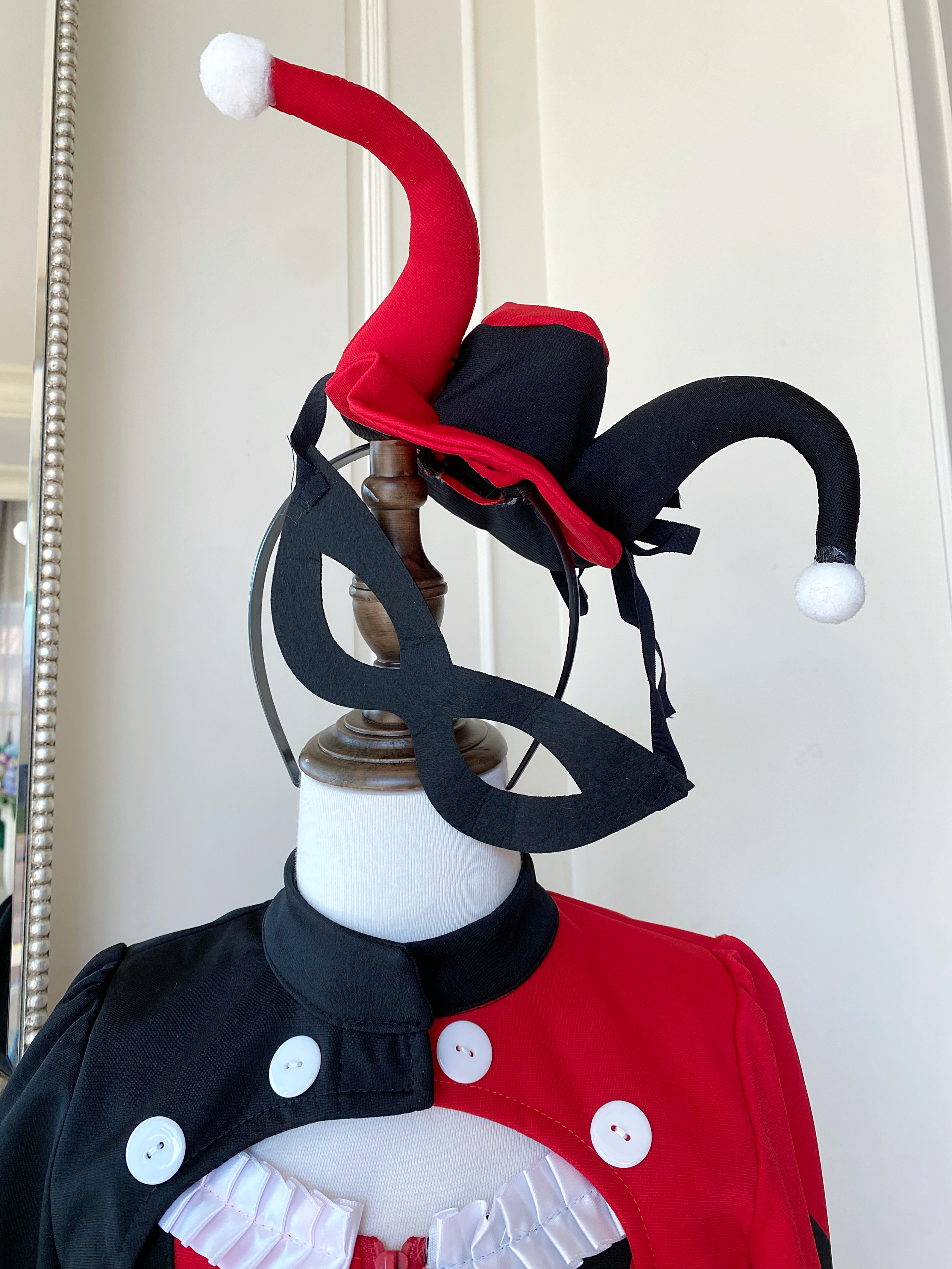 (HW) ชุดฮาโลวีน&คอสเพลย์ ชุดธีมโจ๊กเกอร์โทนแดงดำ (Joker) โทนแดงดำ พร้อมที่คาดผม