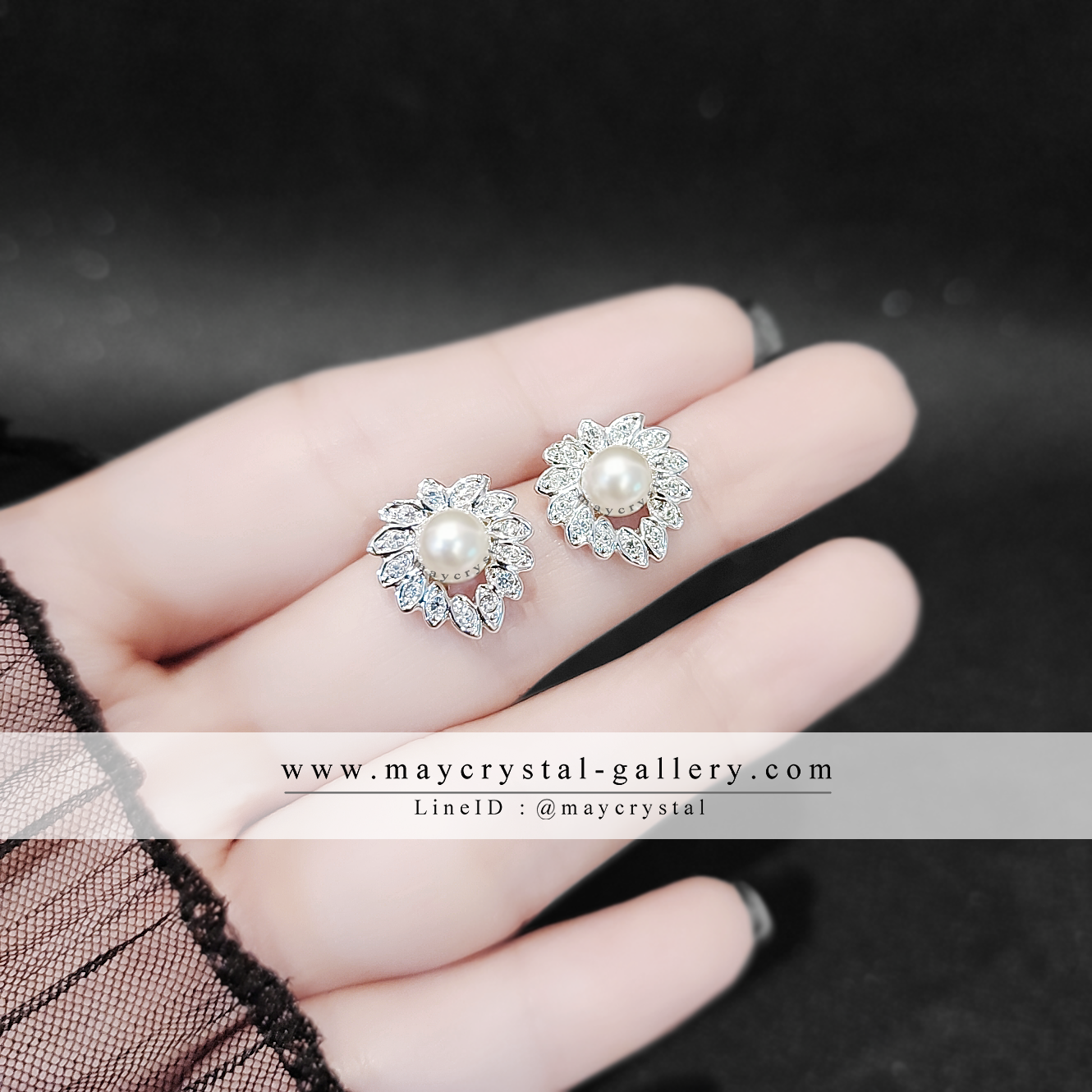 SALE ต่างหู ประดับเรือนคริสตัลจากยุโรป (Embellished with Crystals from Austria)