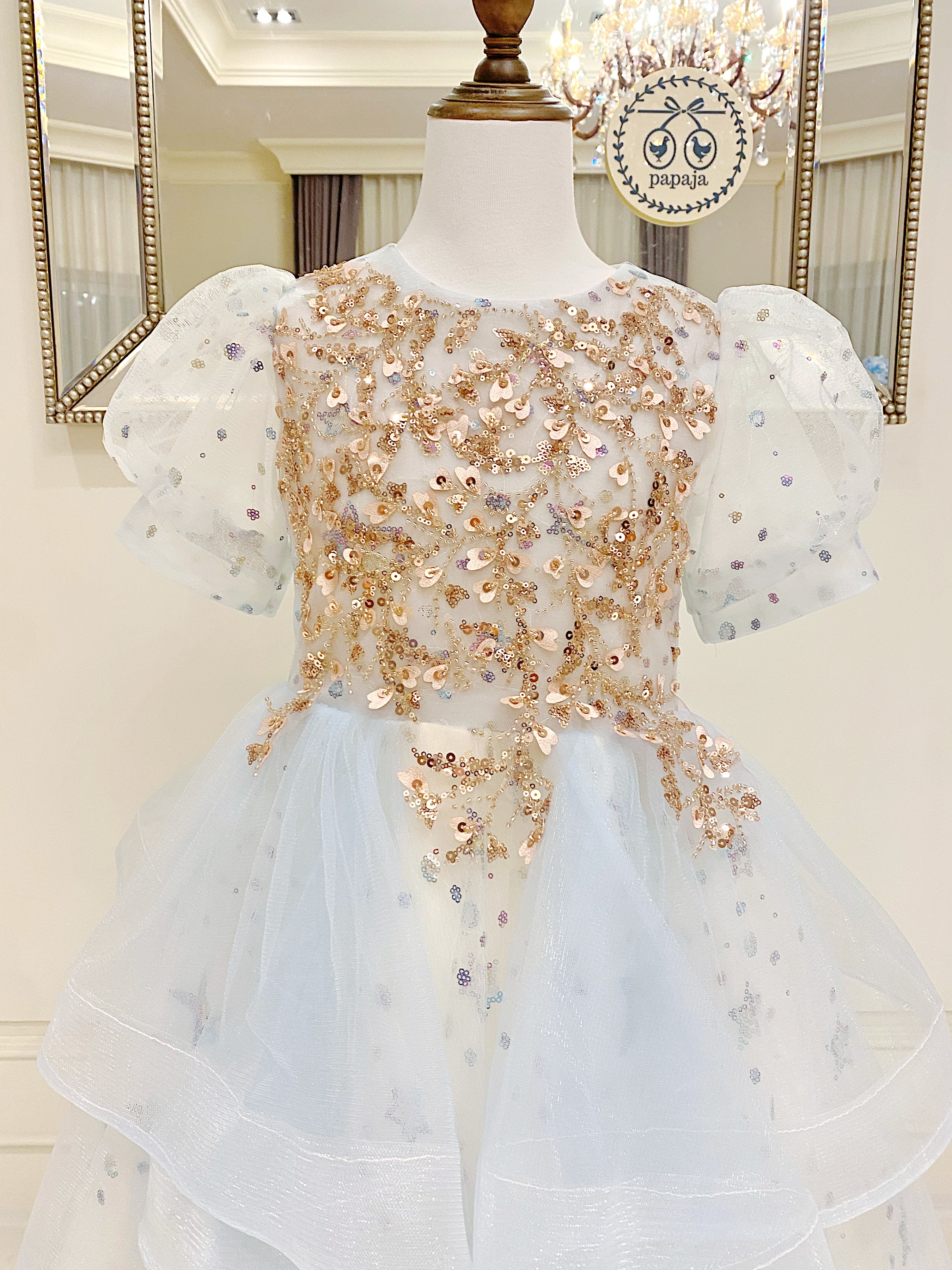 เดรสออกงานราตรียาวแขนตุ๊กตาทูโทนสีฟ้าอ่อนผสมสีเบจทองสวยลงตัว