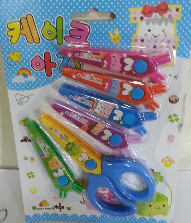 P10122 กรรไกรซิกแซก น่ารัก ราคาส่งต่อ 1 โหล: 12 ชุด (190 บ/โหล ขายส่งทุกอย่าง 20 บาท)