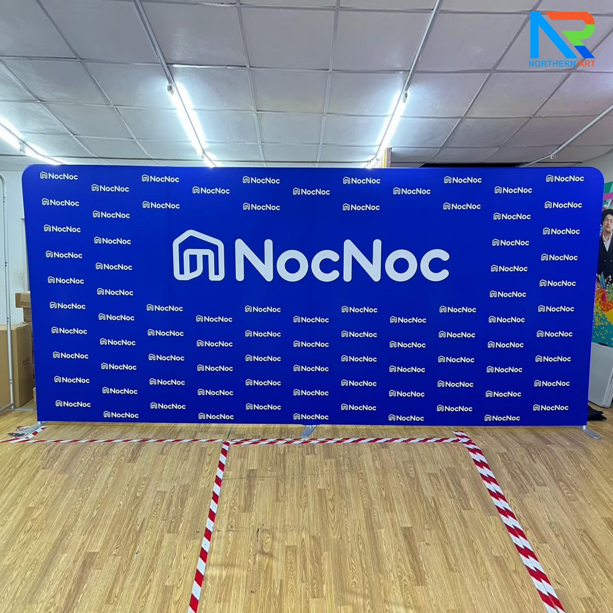 แบคดรอปผ้า (Fabric Backdrop) รุ่นตรง Savvy ขนาด (H)180 x (W)120-1000 cm. โครงอะลูมิเนียม ถอดประกอบได้ แถมฟรี! กระเป๋าใส่อุปกรณ์ 1 ใบ