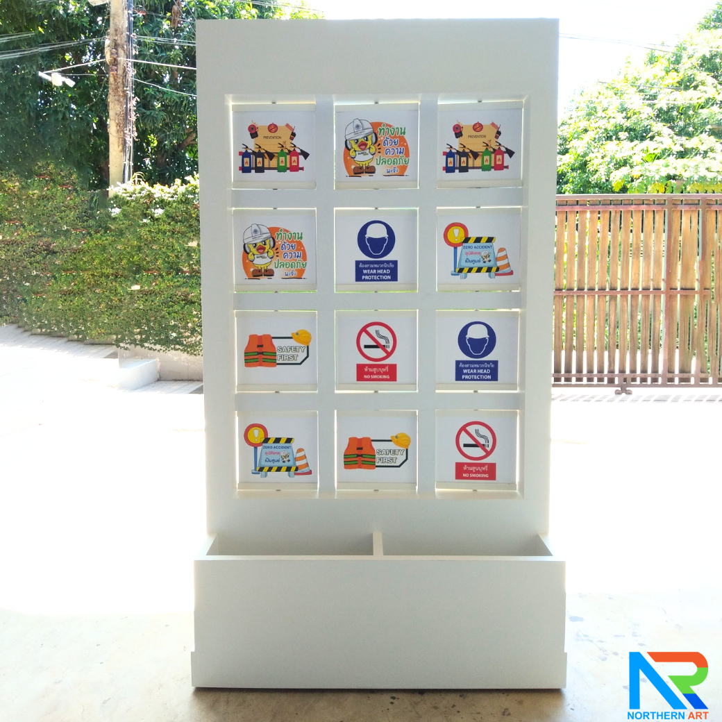 ชุดเกมส์ออกบูธ ประกอบไปด้วย เกมส์วงล้อตั้งพื้น + เกมส์เปิดป้าย 12 ช่อง