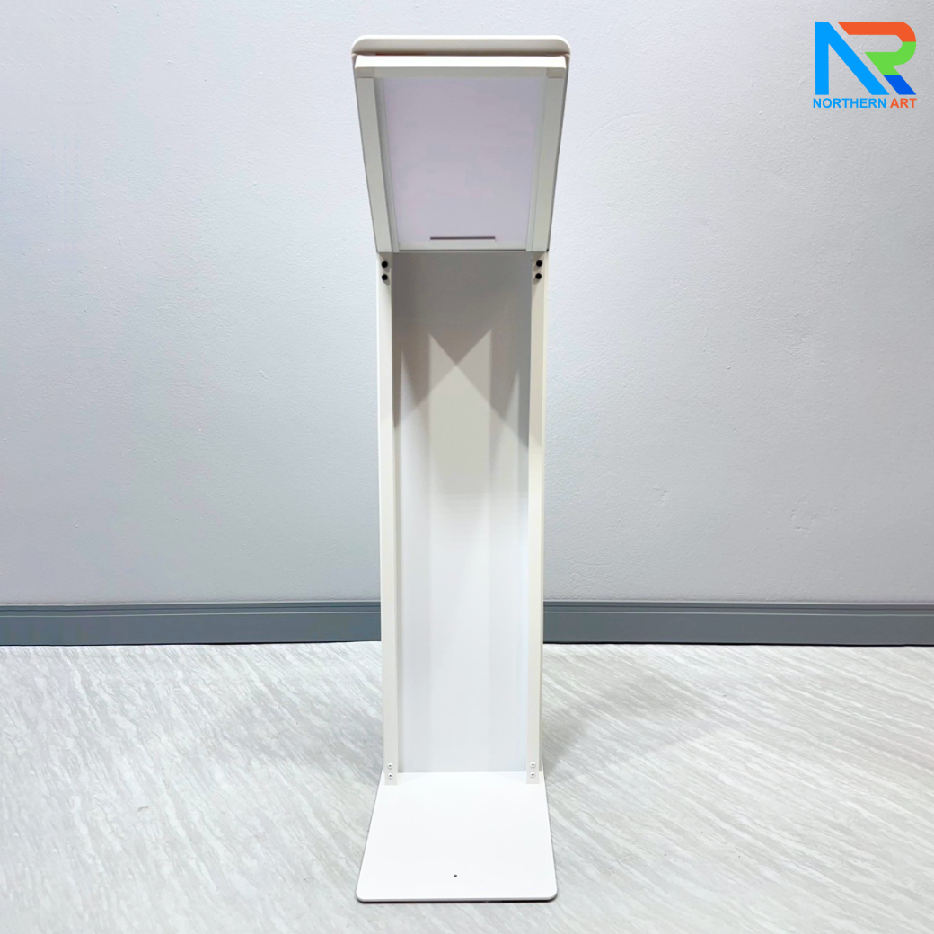 โปสเตอร์สแตนด์ตั้งพื้น รุ่นโชว์รูมรถ ขนาด A4 สีขาว สอดงานพิมพ์ด้านบน เปลี่ยนงานพิมพ์ง่าย ฐานมั่นคงแข็งแรง