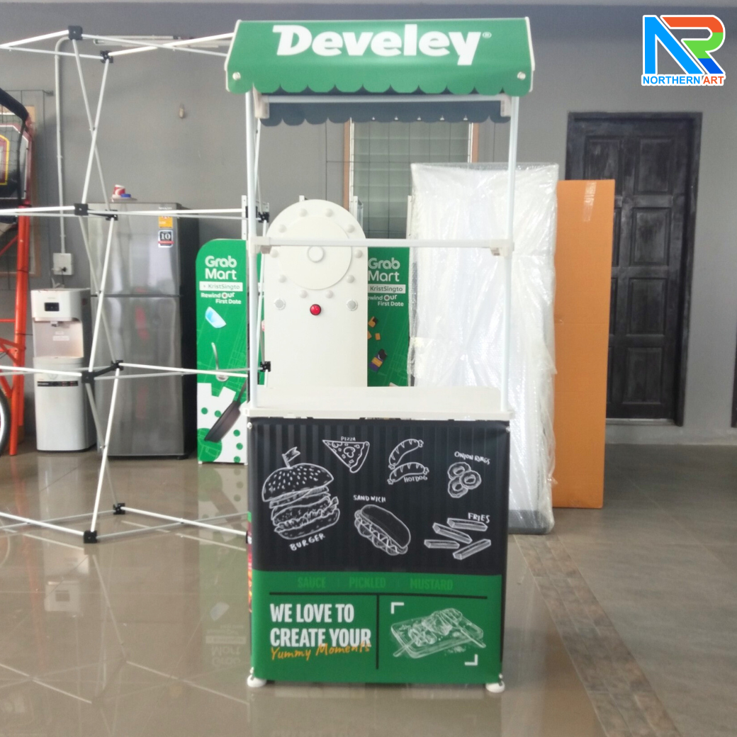 โต๊ะชงชิม บูธชงชิม รุ่นมีหลังคา ขนาด (W)78 x (D)40 x (H)185 cm.พร้อมชั้นวางของ หลังคา ถอดประกอบได้ พร้อมกระเป๋า 1 ใบ