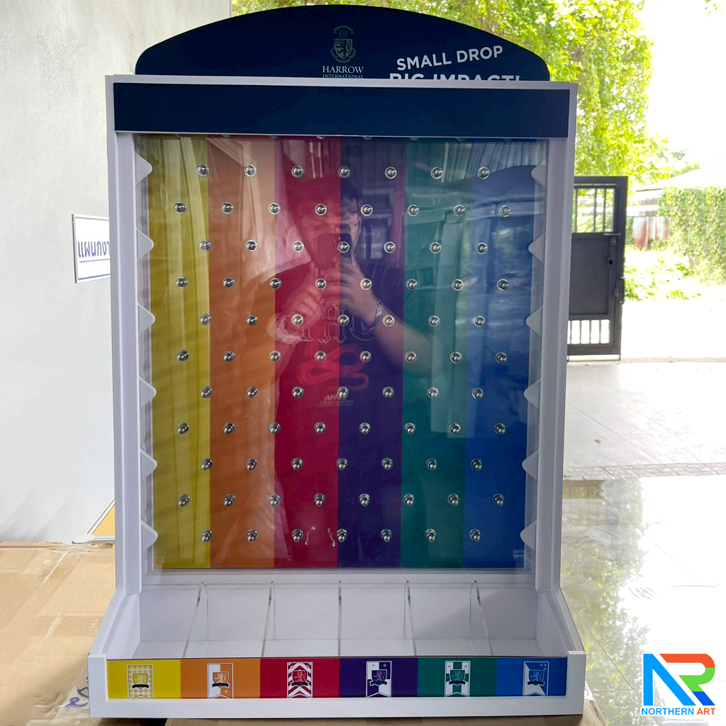 เกมส์หย่อนเหรียญตั้งโต๊ะ ขนาด (W)50 X (D)20 X (H)75 cm. พร้อมเหรียญพลาสติกคละสี 10 เหรียญ