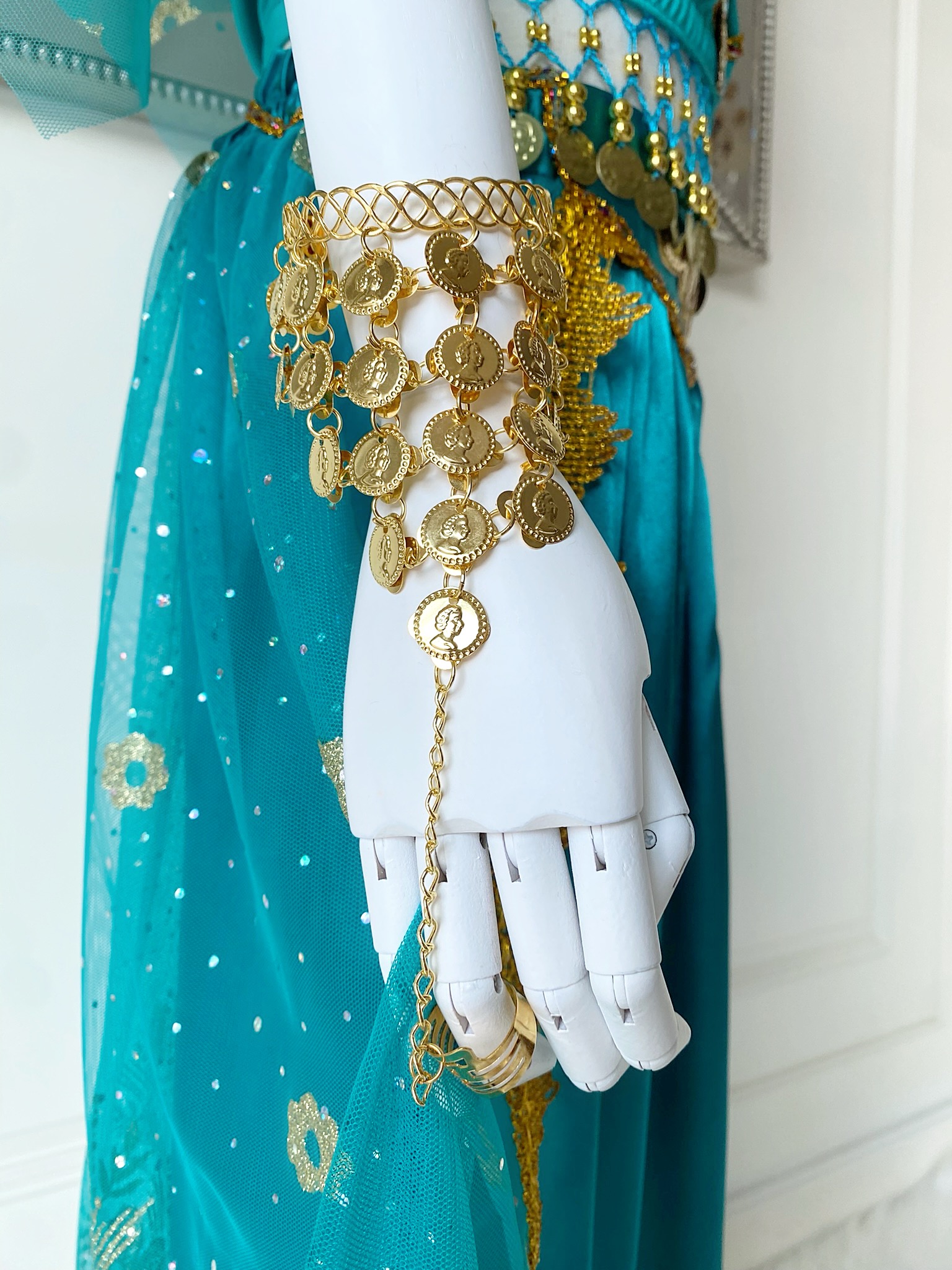 ชุดเจ้าหญิงจัสมิน (Jasmine) เซตแบบจัดเต็มเครื่องประดับแน่นๆ ครบๆ ได้ทุกอย่างตามภาพ