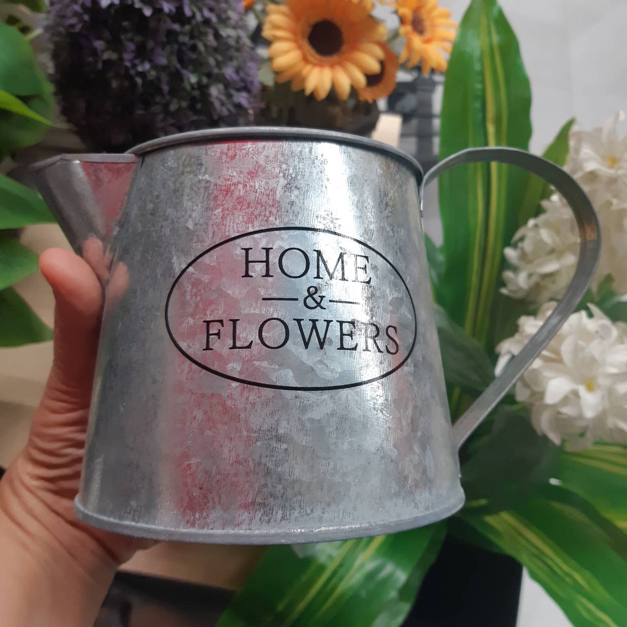 กระถางตกแต่งทรงกระบวย มีหูจับ