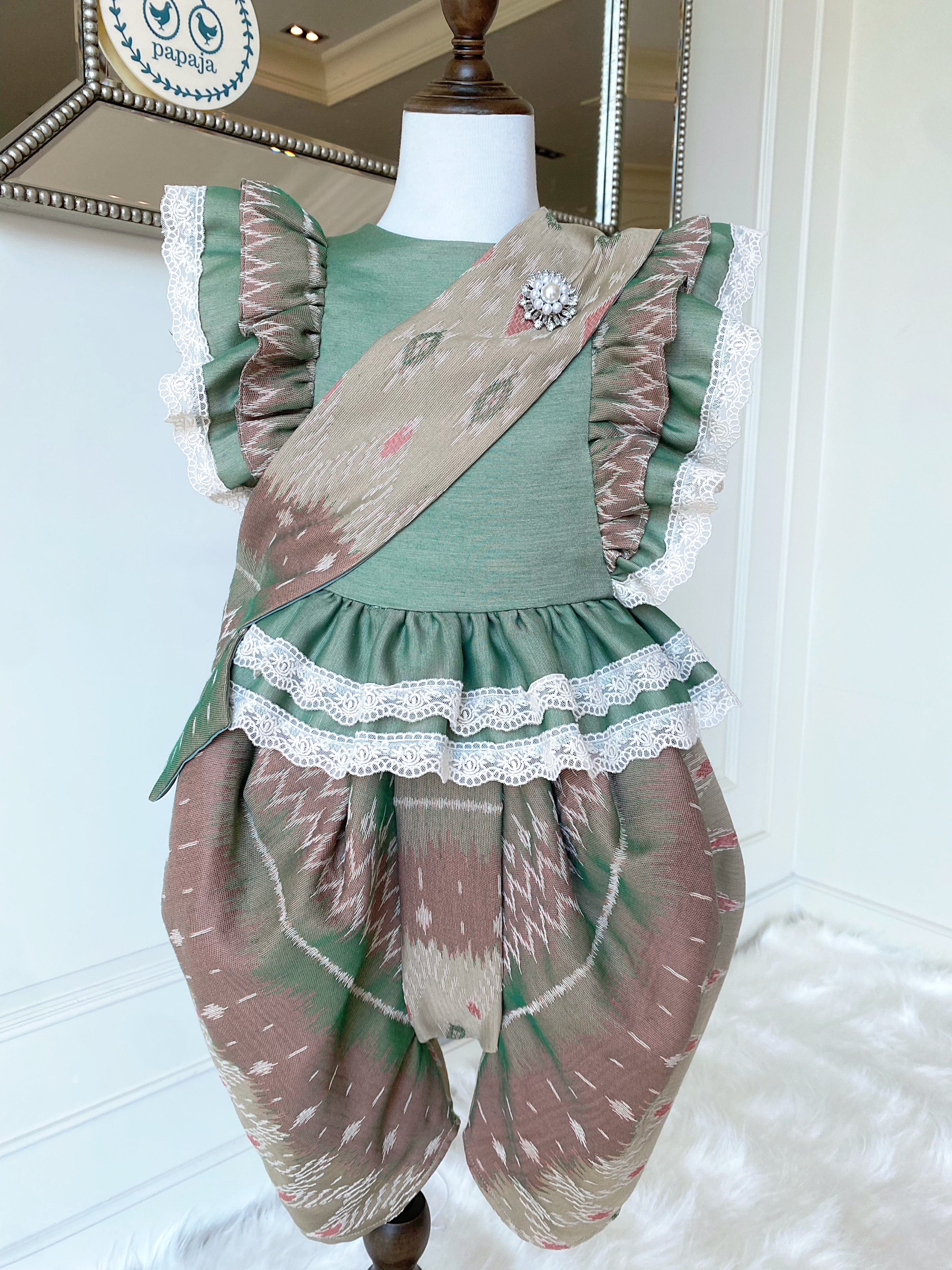 (เซต 4 ชิ้น) ชุดไทยแบรนด์ Chabafah รุ่น ศิรินภา สีเขียว