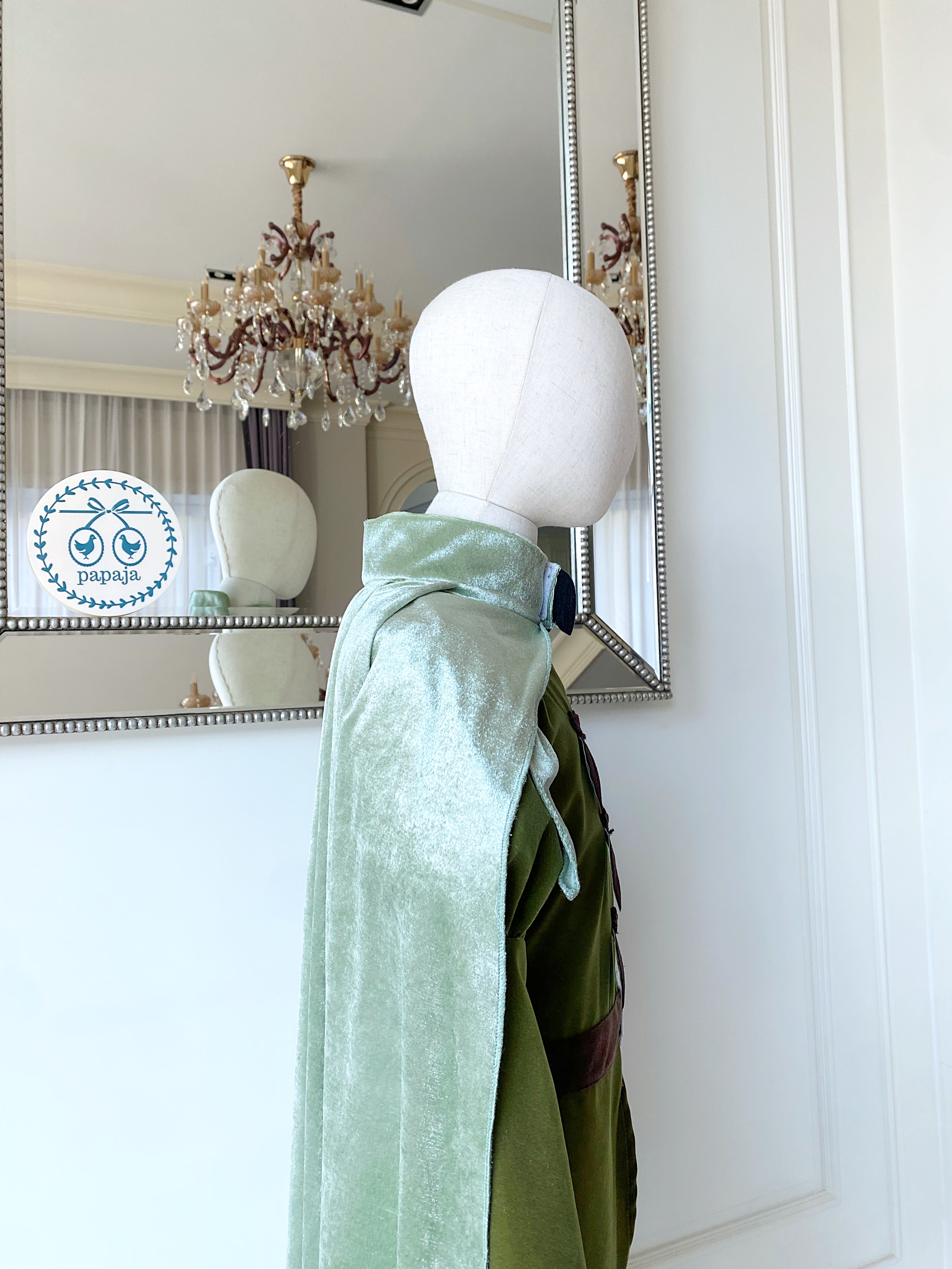 (เซต 4 ชิ้น) ชุดเจ้าชายรูปงามโทนสีเขียว เจ้าชายกบ (Tiana) (ชุด+ผ้าคลุม+บู๊ตเทียม)