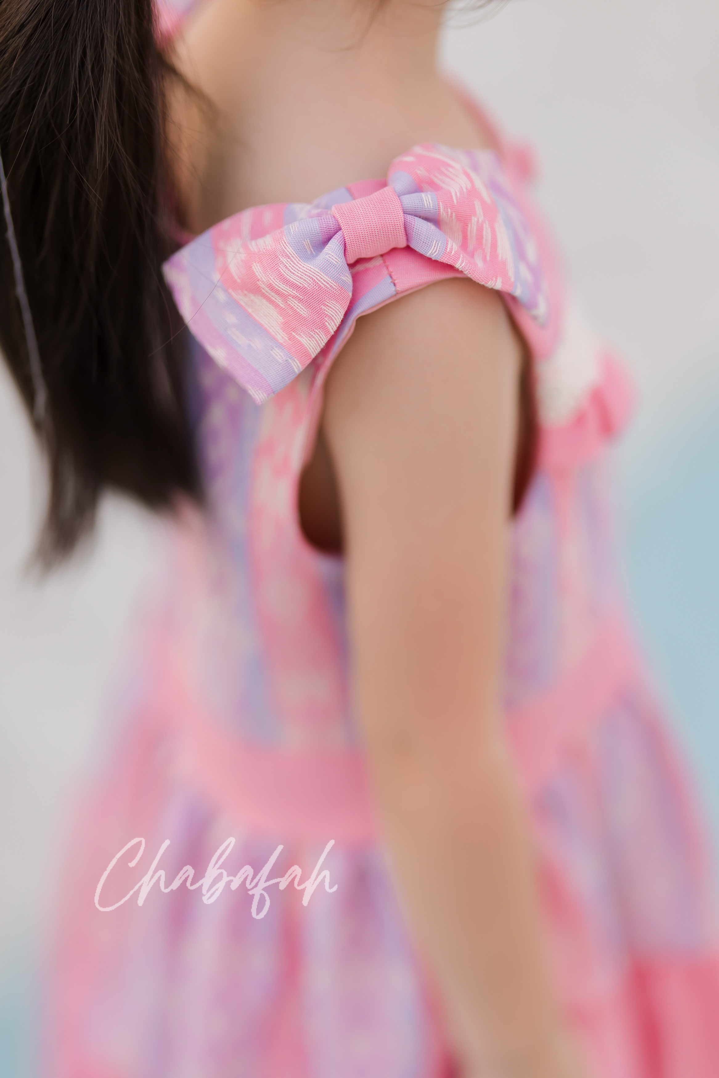 เดรสแขนกุดผ้าไทย แบรนด์ Chabafah สีชมพูหวาน