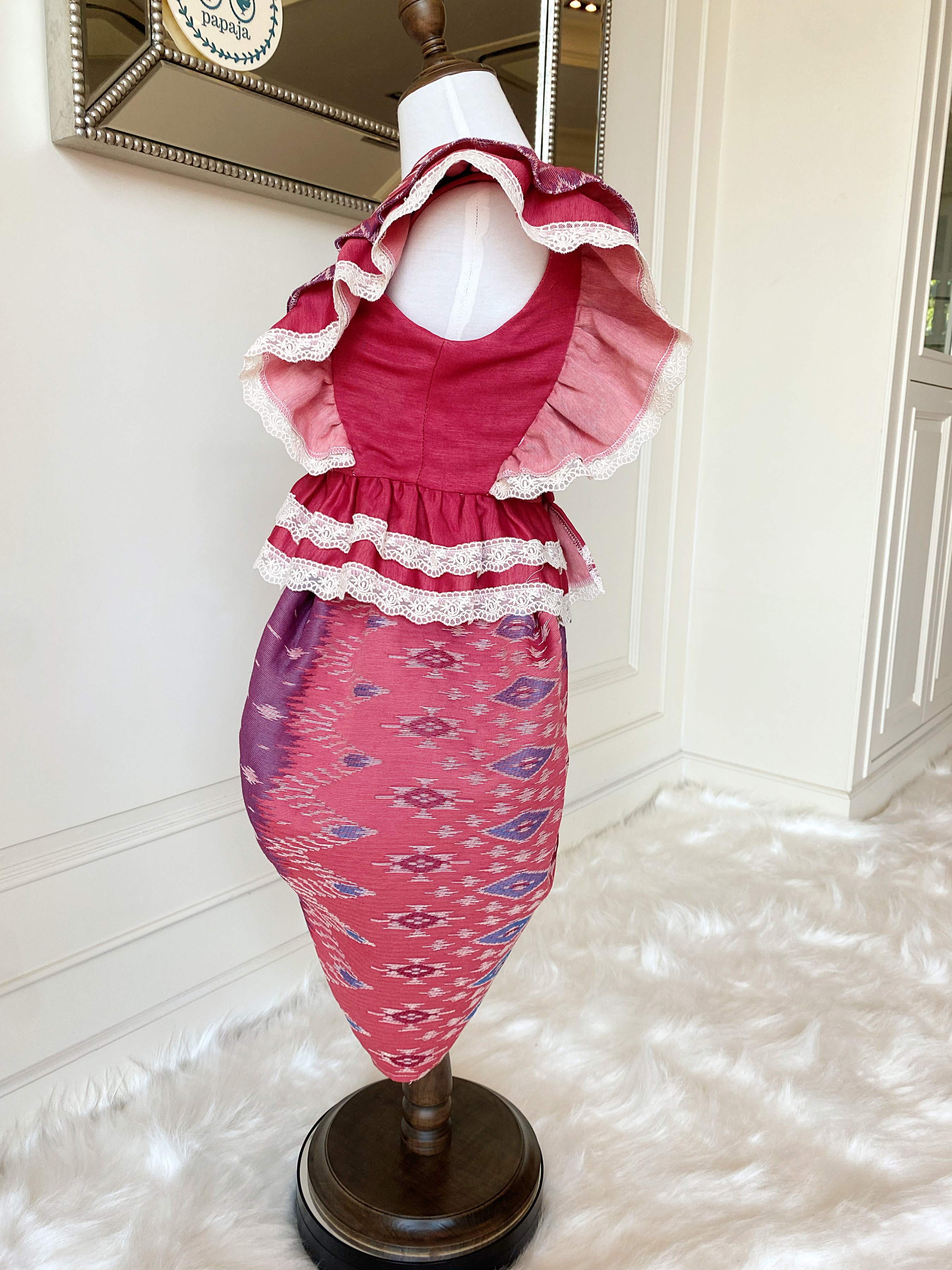 (เซต 4 ชิ้น) ชุดไทยแบรนด์ Chabafah รุ่น "ศิรินภา" สีแดง