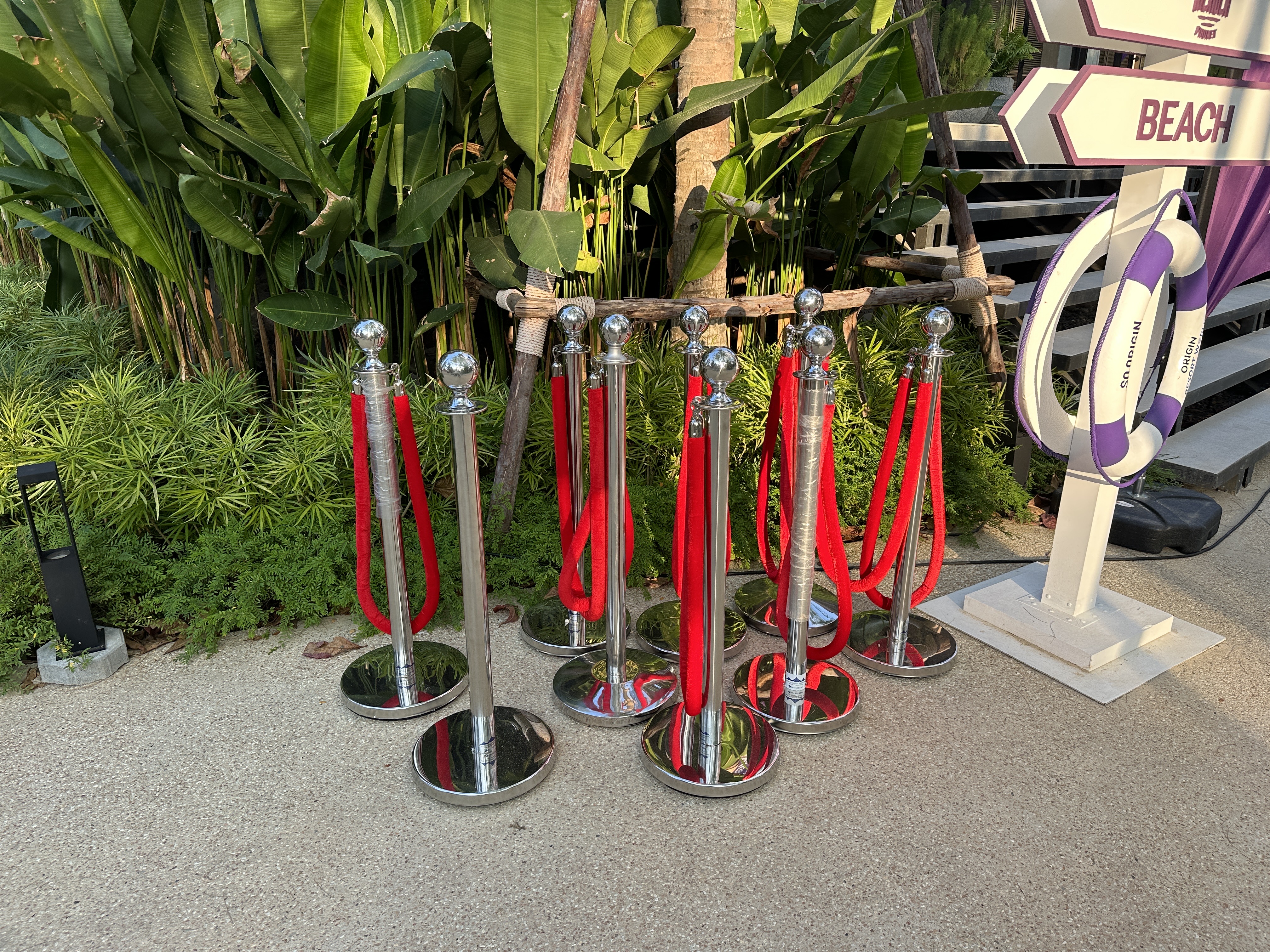 เสากั้นทางเดิน / เสากั้นบริเขต