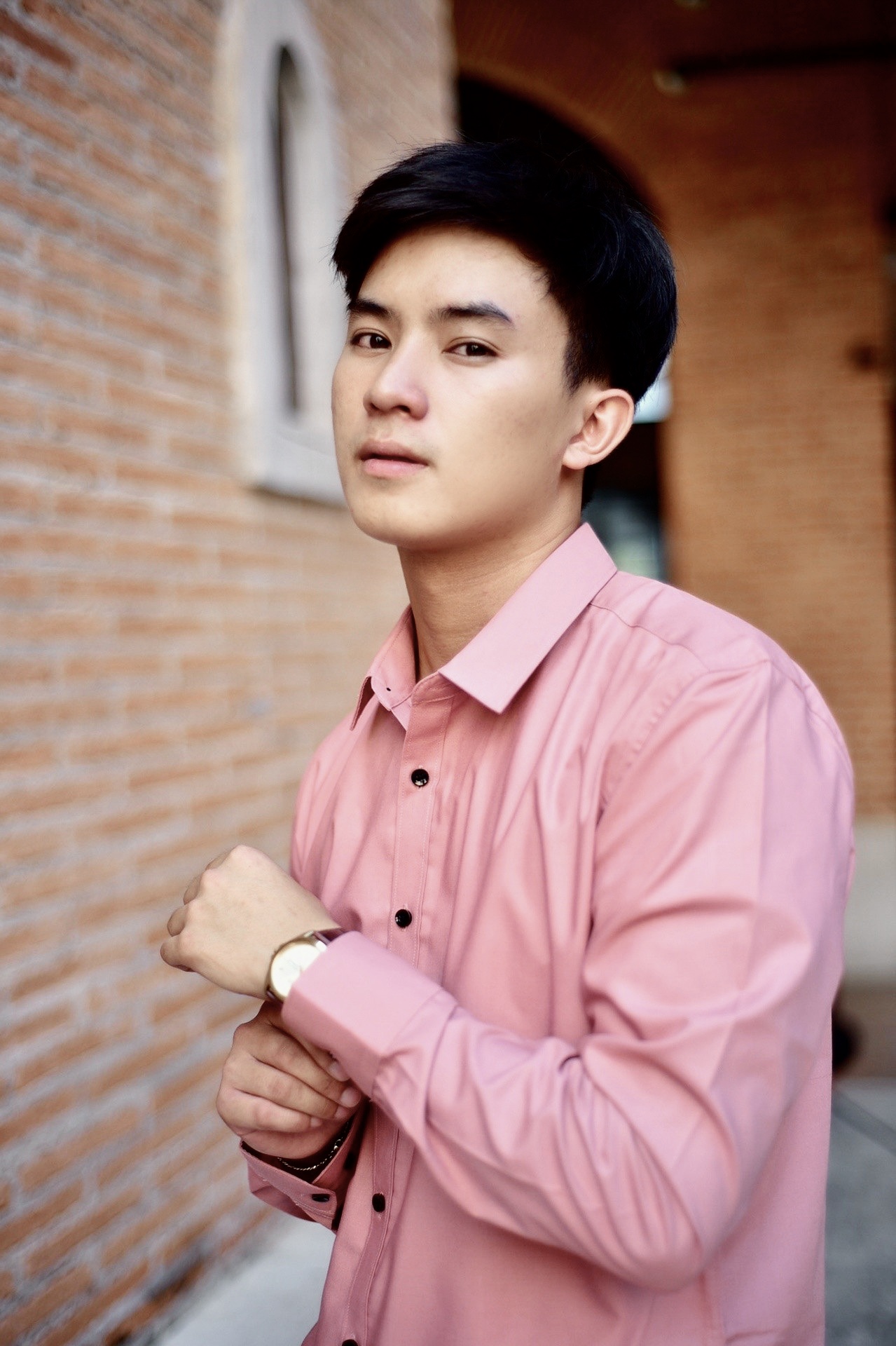 เสื้อเชิ้ตชายคุณภาพ สีชมพูโรสโกลด์ รุ่น Fine Viscose
