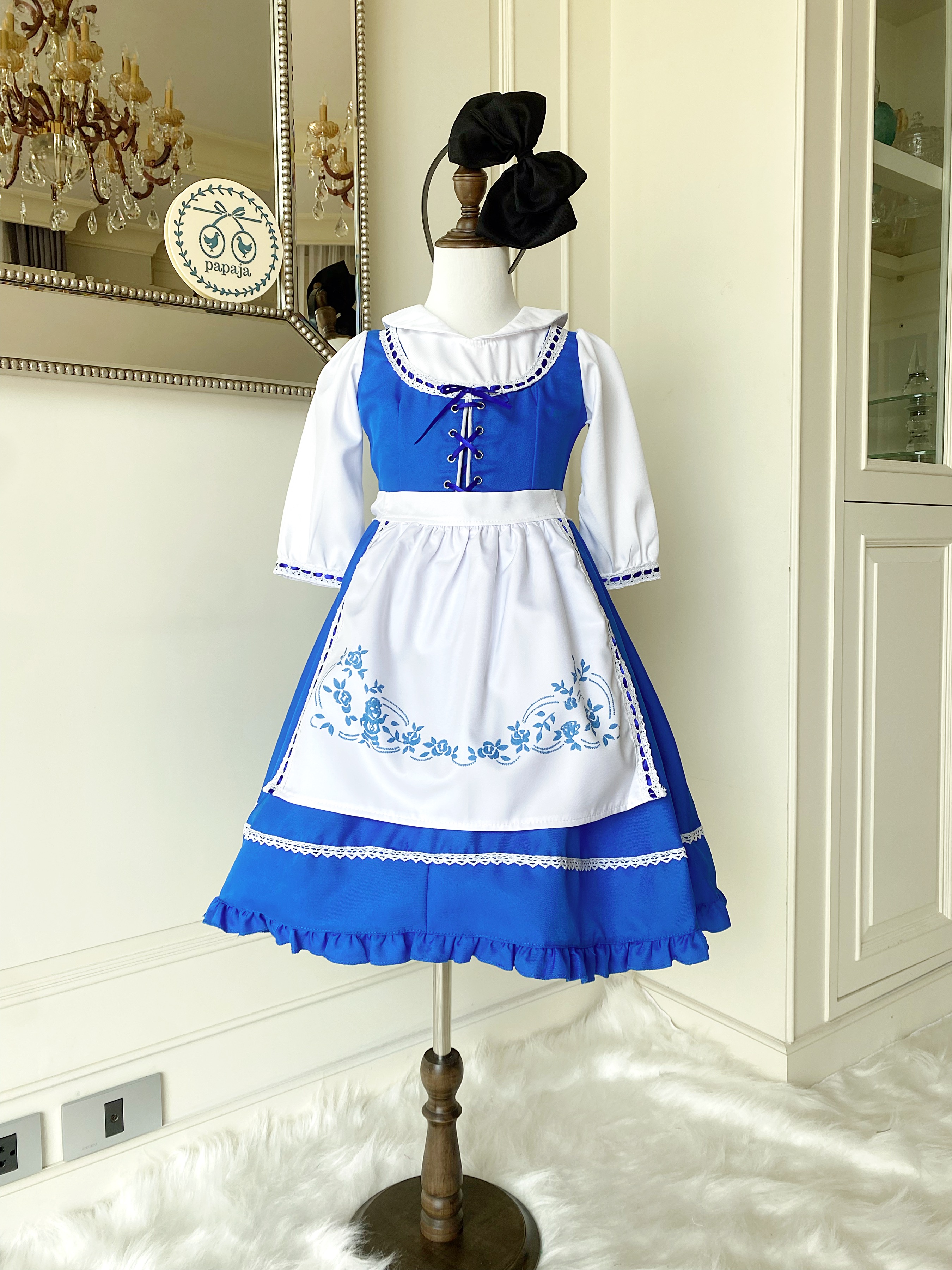 ชุดเจ้าหญิงอลิสแขนตุ๊กตาปกคอบัว (Alice in Wonderland) พร้อมที่คาดผมโบว์สีดำ