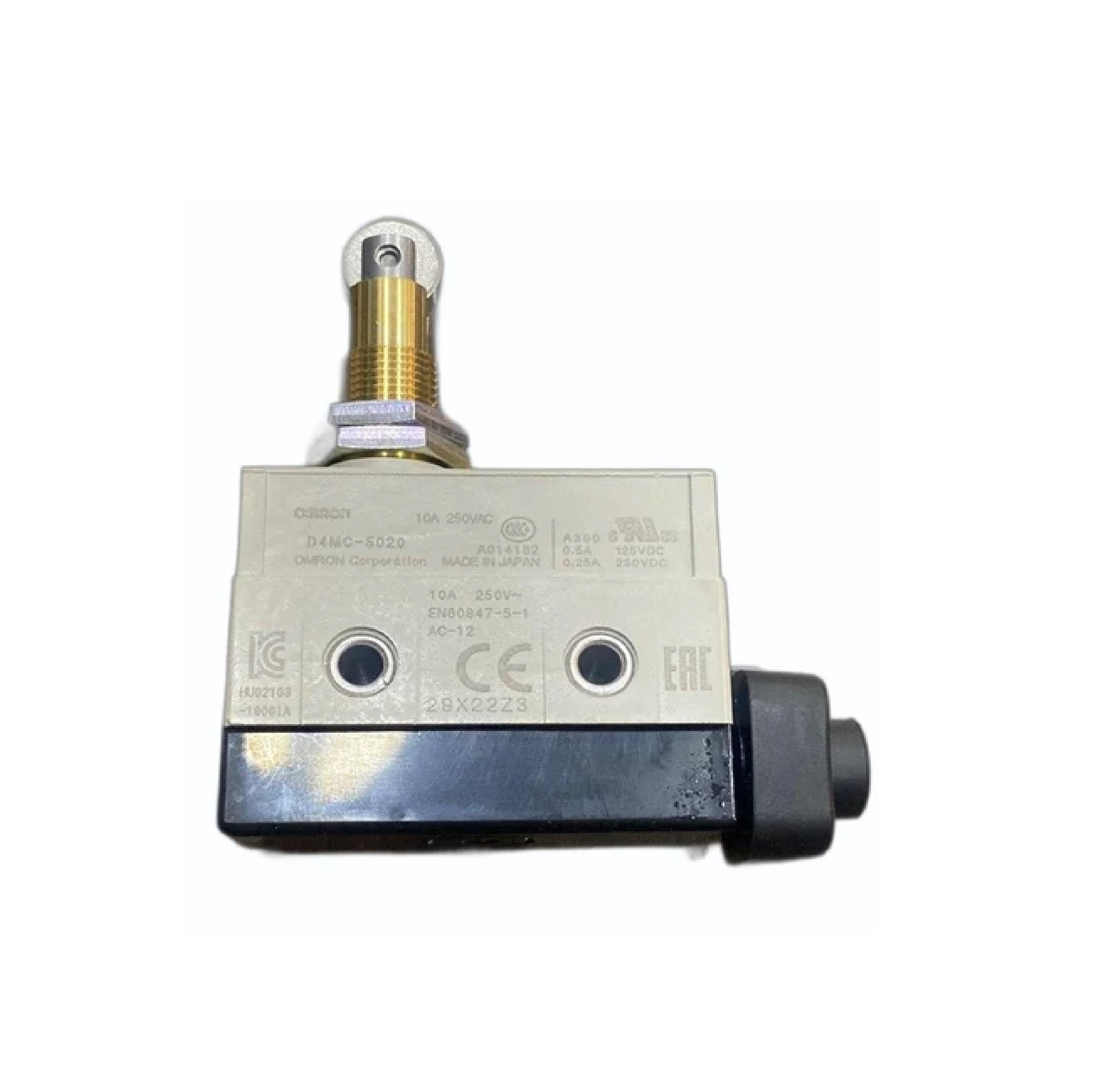 Omron Limit Switch รุ่น D4MC-5020 หัวลูกล้อยื่นออกจากตัวสวิตซ์ ลิมิตสวิตซ์