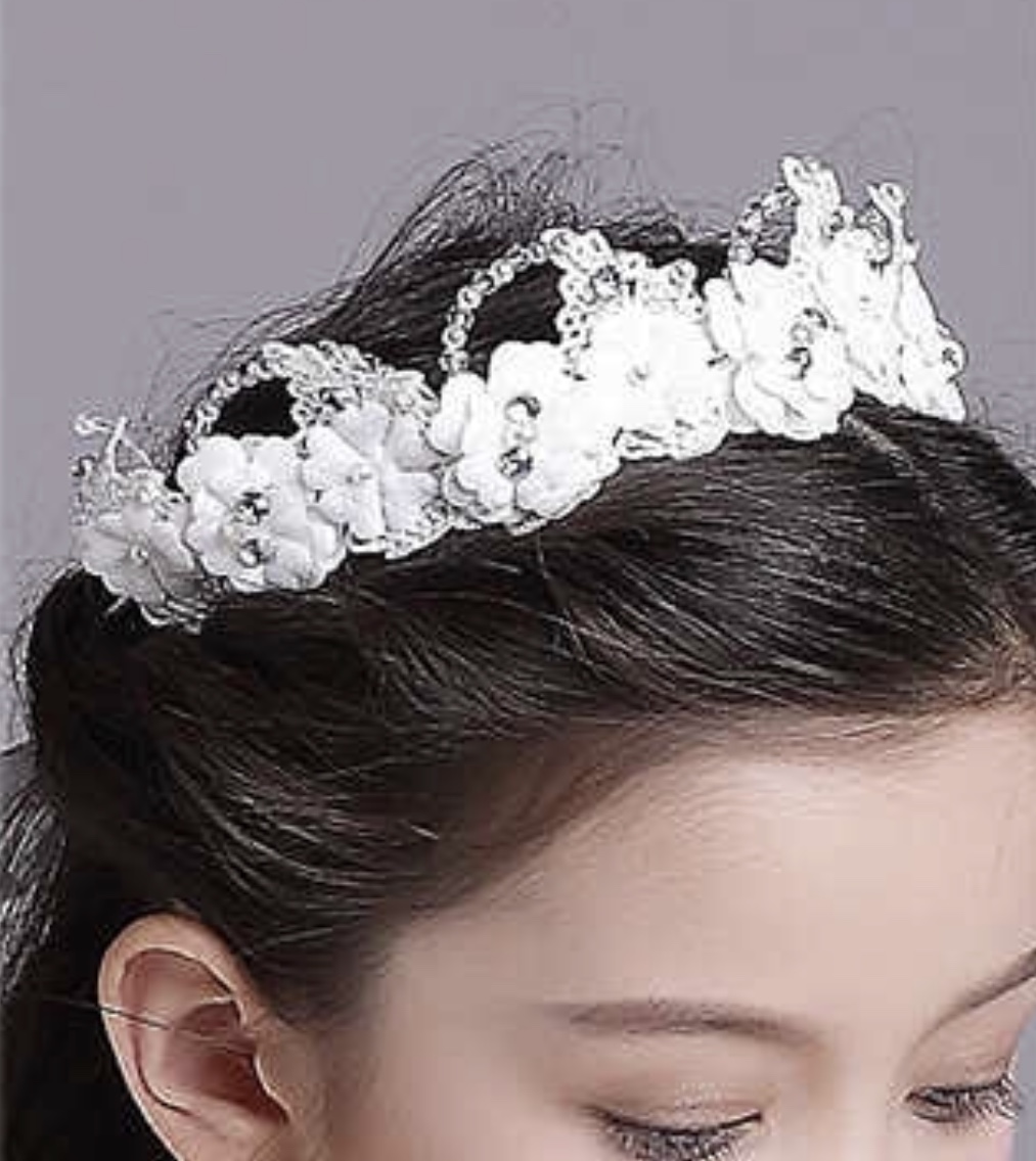 มงกุฏดอกคามิเลียประดับเพชรไข่มุกคริสตัล สีขาว