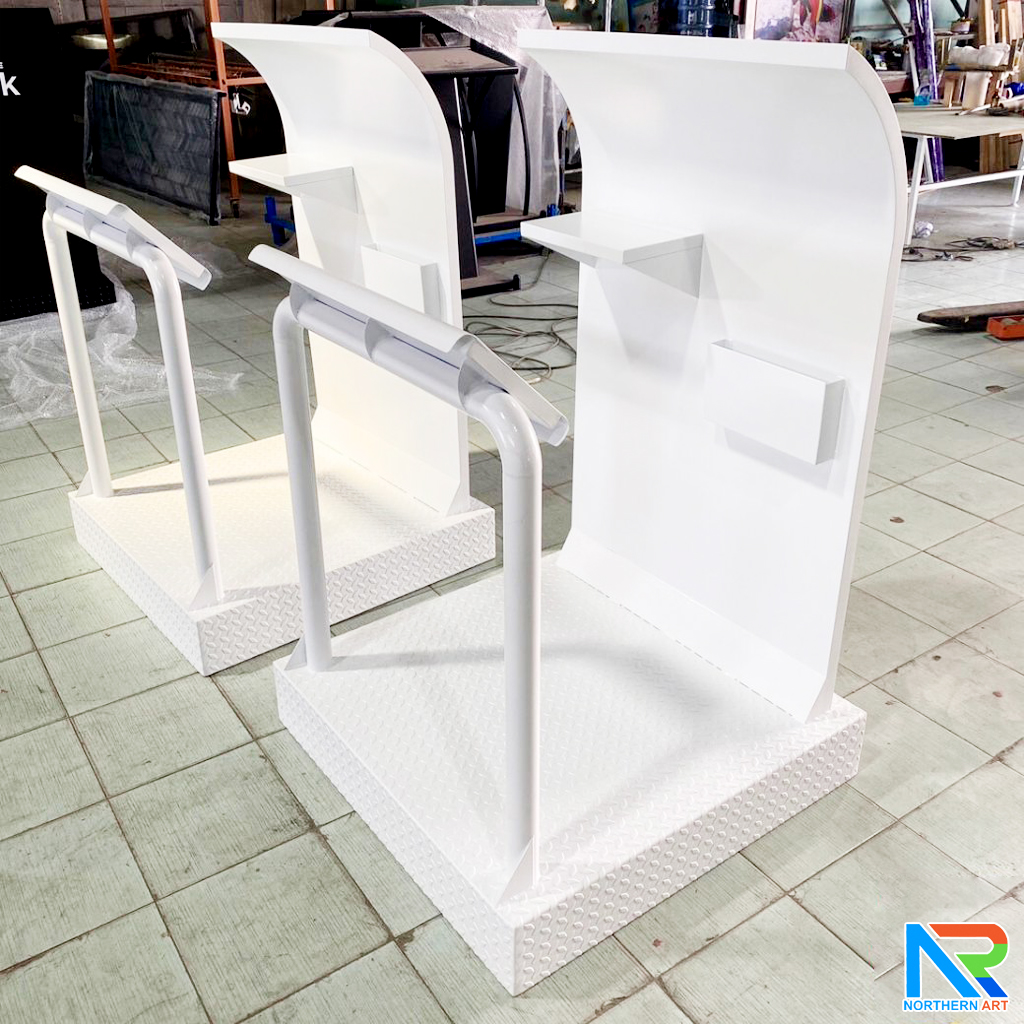 โพเดียมรปภ. รุ่นเหล็ก พ่นสีขาว ขนาด (W) 85 x (L) 85 (H) 135 ซม. แข็งแรง ทนทาน ( สั่งผลิตสีที่ต้องการได้ )