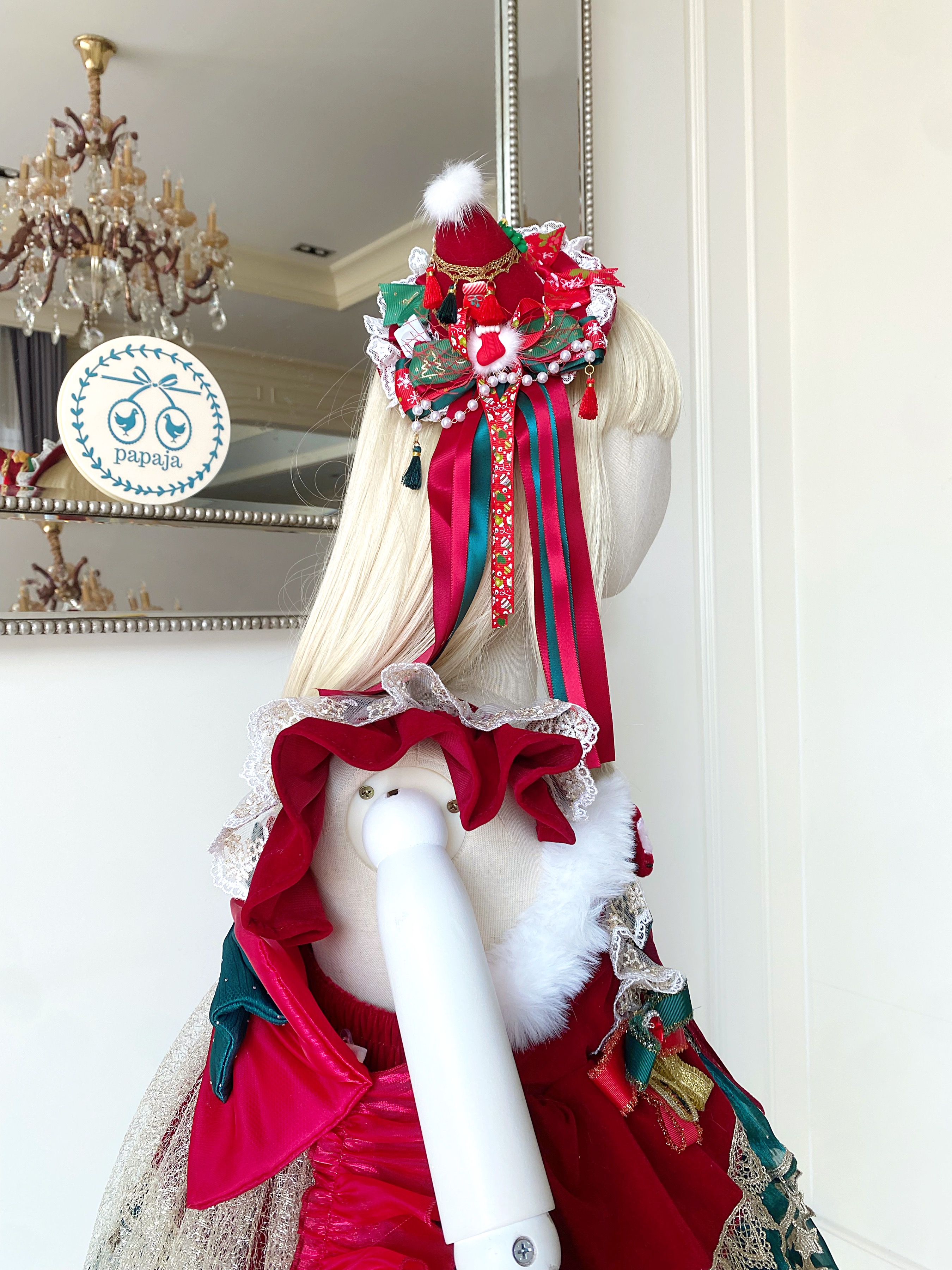 (เซต 4 ชิ้น) เซตเดรสคริสต์มาสงานไฮพรีเมี่ยม ธีมต้น X'mas สีเขียวแดง (เดรส+โบว์หลัง+ที่ติดผมทรงหมวก+ถุงเท้า) Christmas