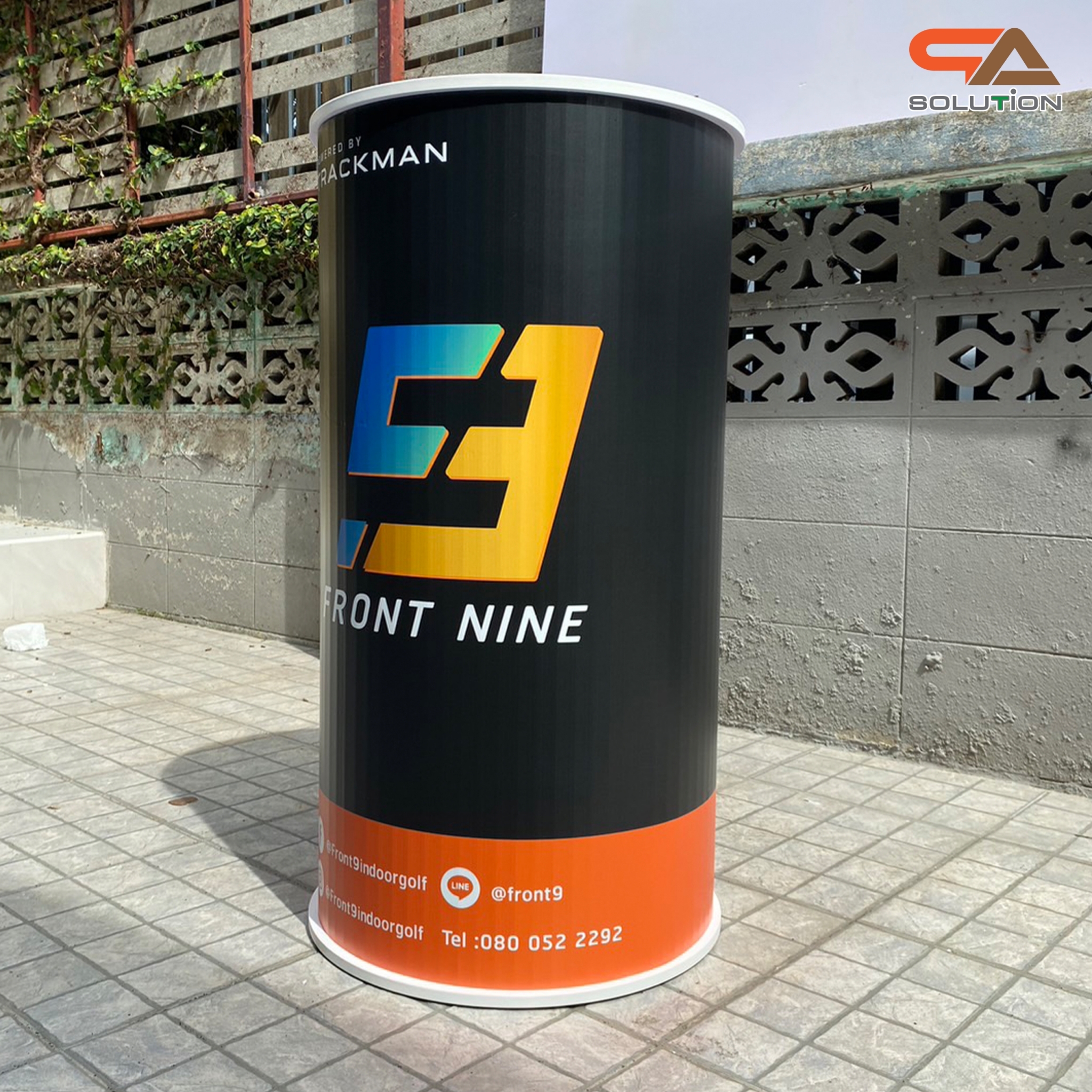 เคาน์เตอร์ออกบูธ ทรงกลม TOPไม้สีขาว (W)50 x (H)94.5 cm. ถอดประกอบได้ เคลื่อนย้ายสะดวก พร้อมกระเป๋าสีดำ 1 ใบ