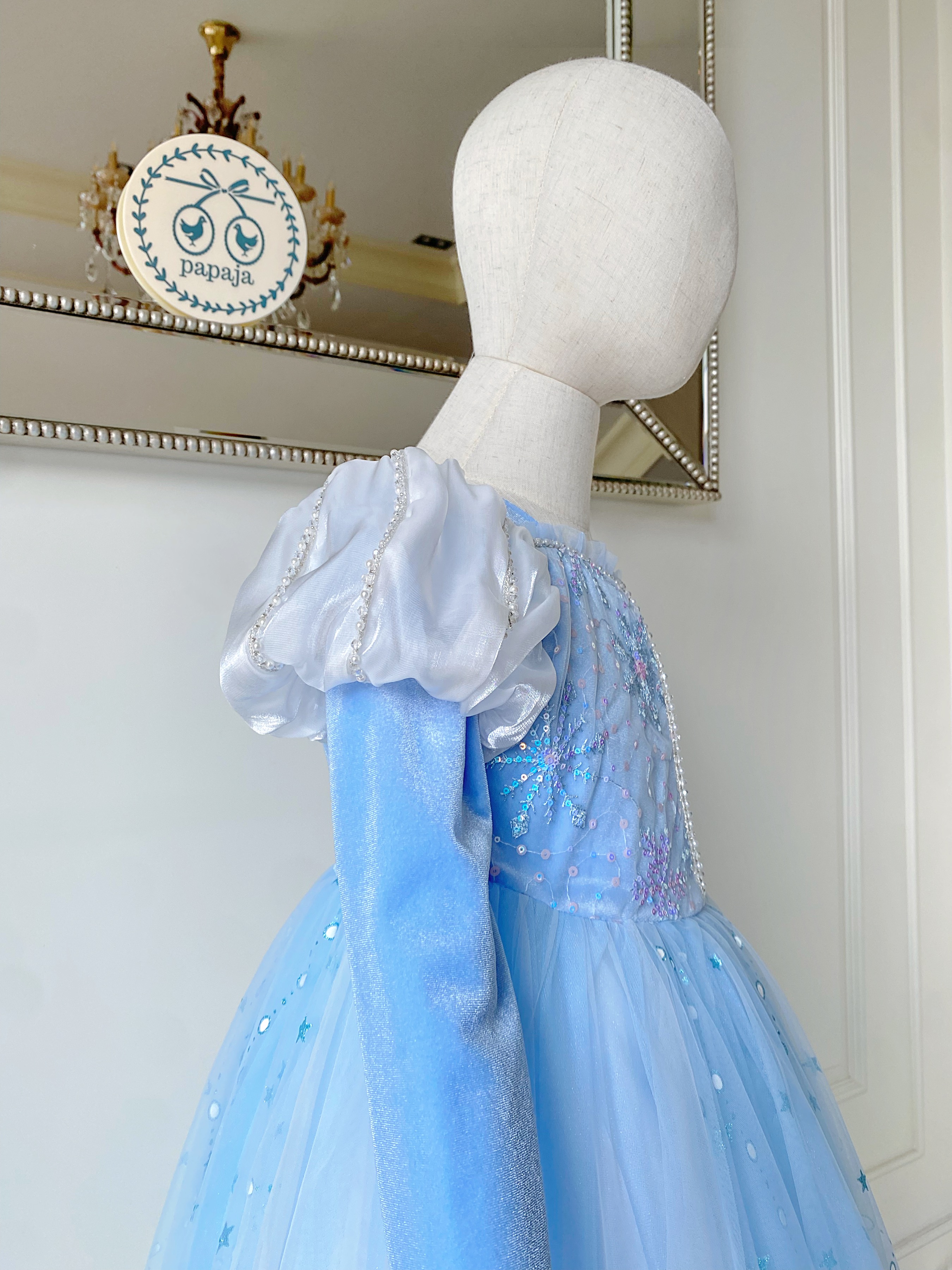 ชุดเจ้าหญิงซินเดอเรลล่า รุ่นคลาสสิค อกปักเลื่อม แขนตุ๊กตา