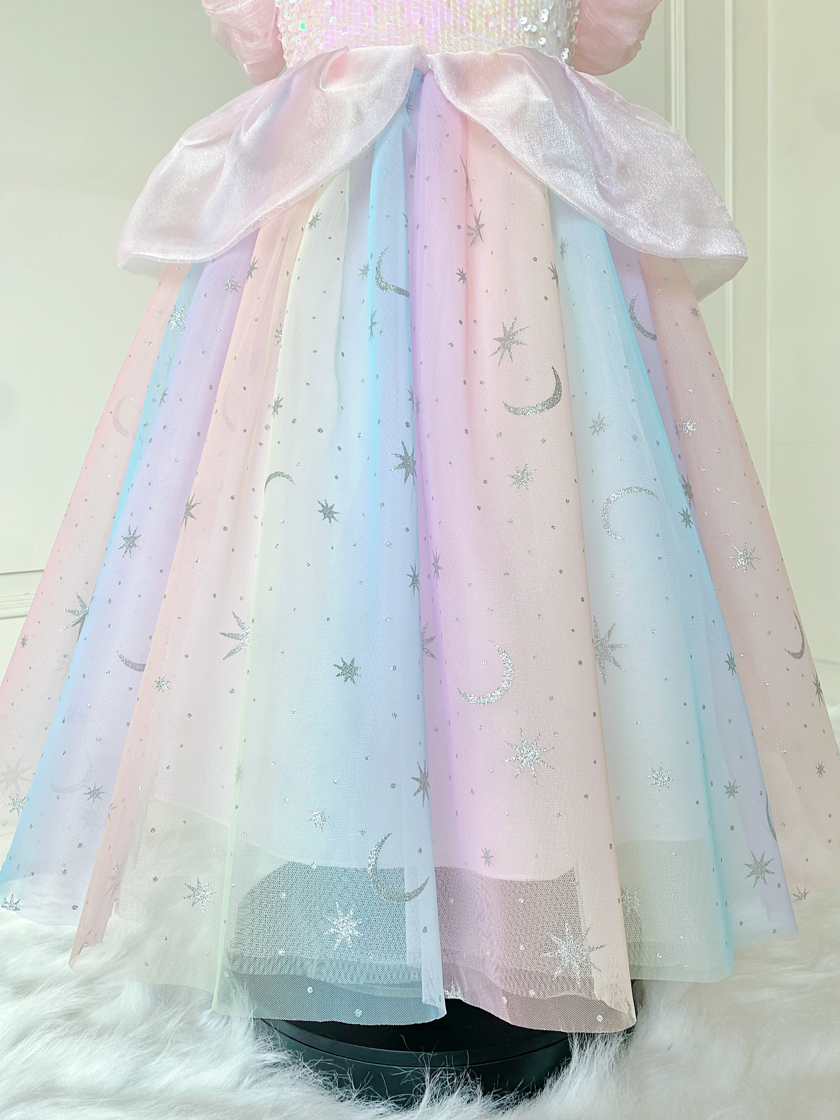 ชุดเจ้าหญิงยูนิคอร์น แขนตุ๊กตา ประดับเข็มกลัดตรงกลาง