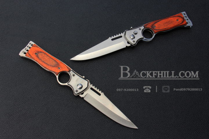 มีดพับสปริง Stainless Steel ใบมีดสวิง ด้ามไม้รูควง ปลายแหลม ขนาด 9 นิ้ว