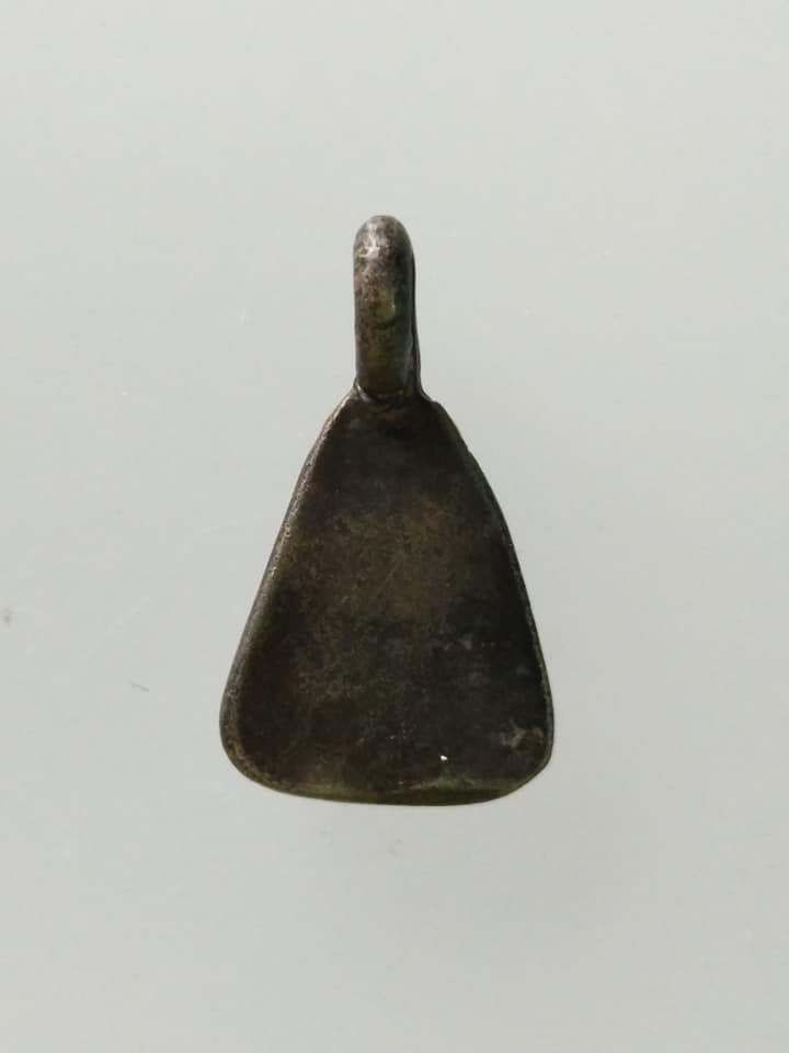 C682 หลวงพ่อเงินจอบเล็ก