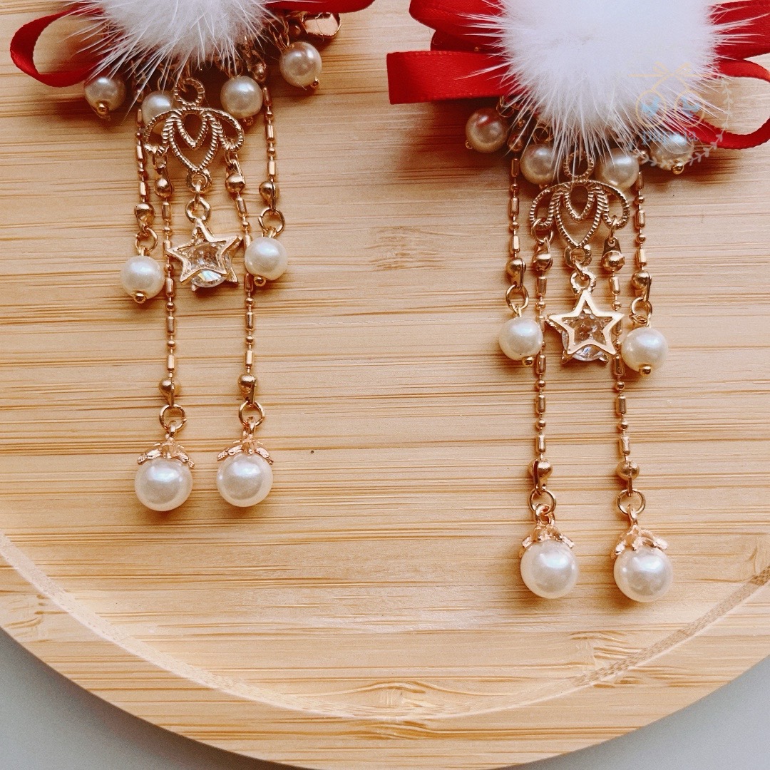 (No.202) ขายเป็นคู่ กิ๊ฟติดผมตรุษจีน ประดับปอมปอม หูกระต่ายทำจากไข่มุกและหินแดง