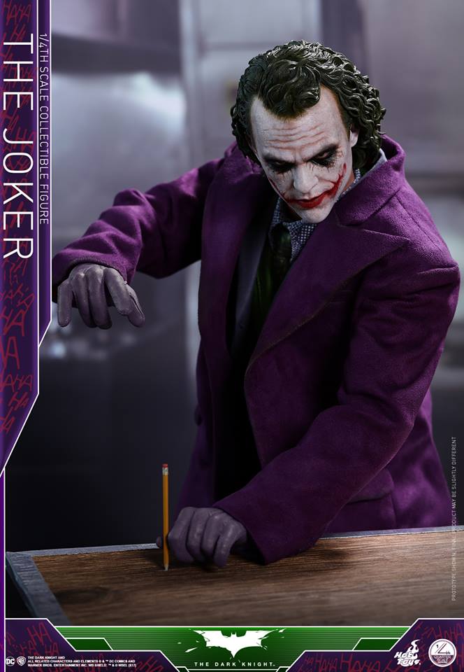 Hot Toys QS010 THE DARK KNIGHT 1/4 THE JOKER