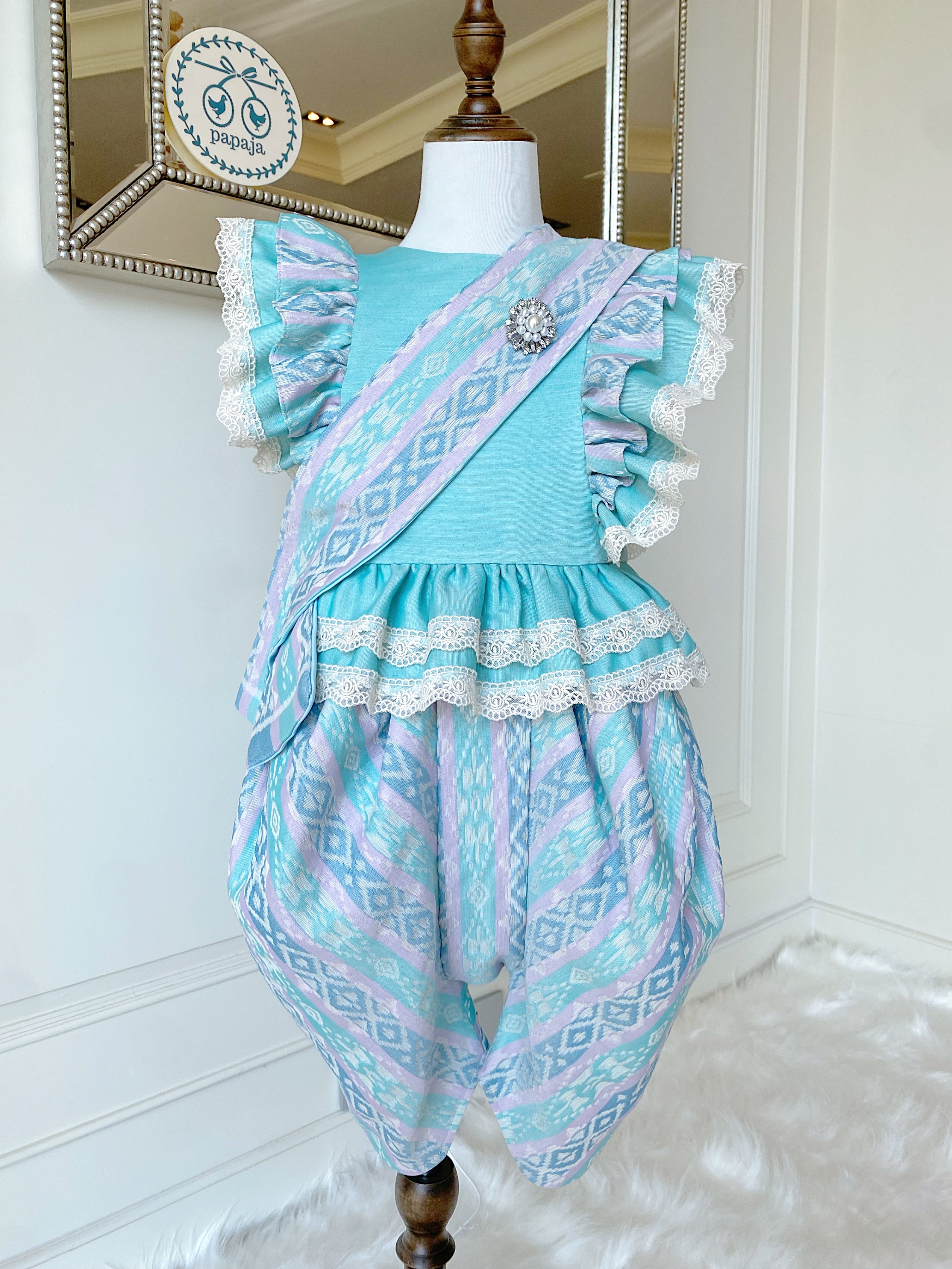 (เซต 4 ชิ้น) ชุดไทยแบรนด์ Chabafah รุ่น ศิรินภา สีฟ้า